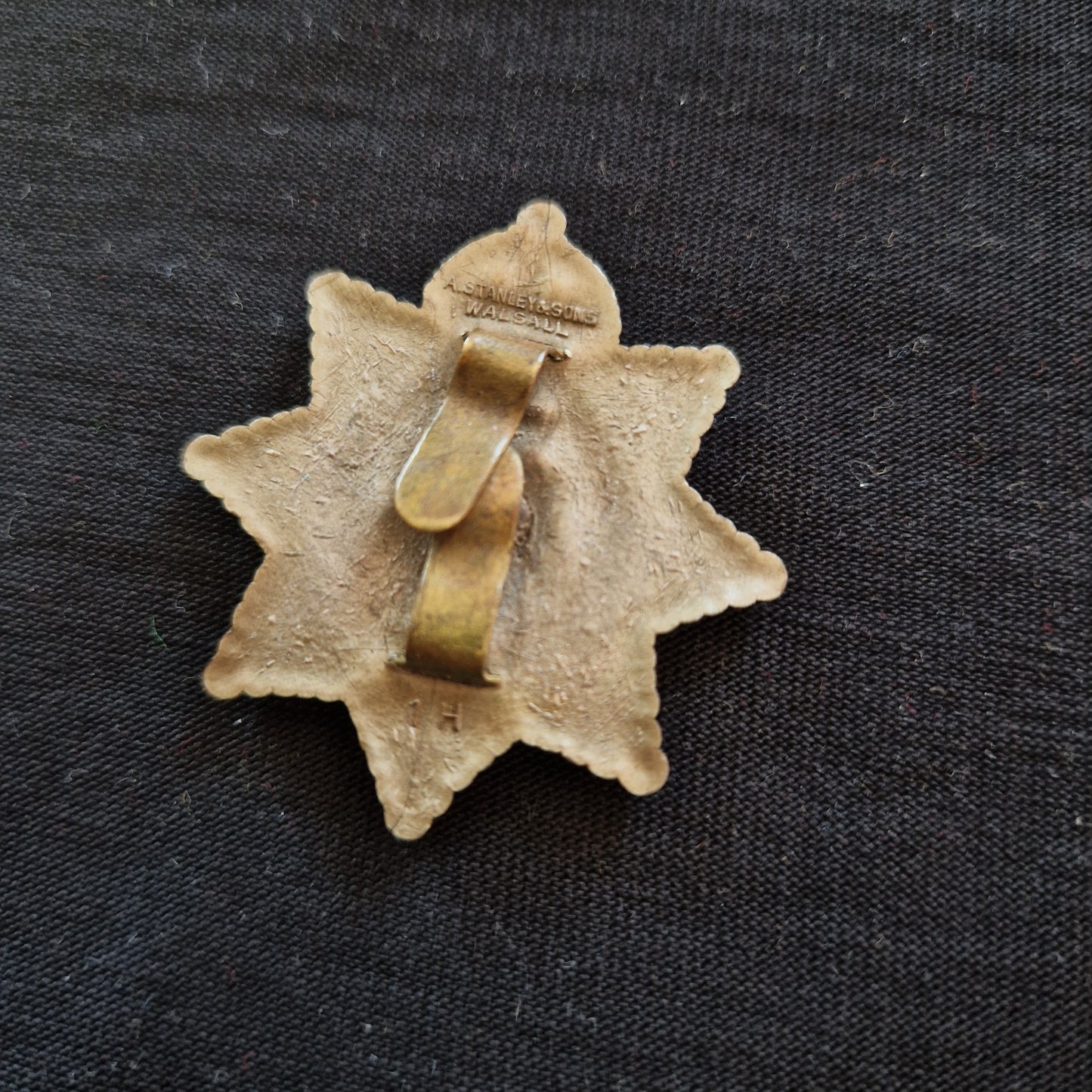 WW2 Devonshire Regiment Plastic Economy Cap Badge – A. Stanley & Sons, Walsall