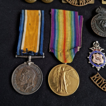 Royal Berkshire Regiment - WW1 Medals & Badges - Newark Cricket Silver Medals - Bucks Special Constable 1914