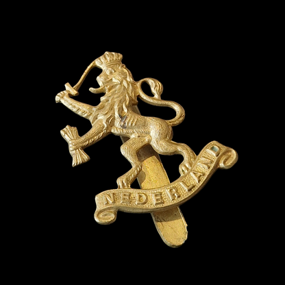 WW2 Netherlands Dutch Army in Exile Cap Badge – J.R. Gaunt London – Original