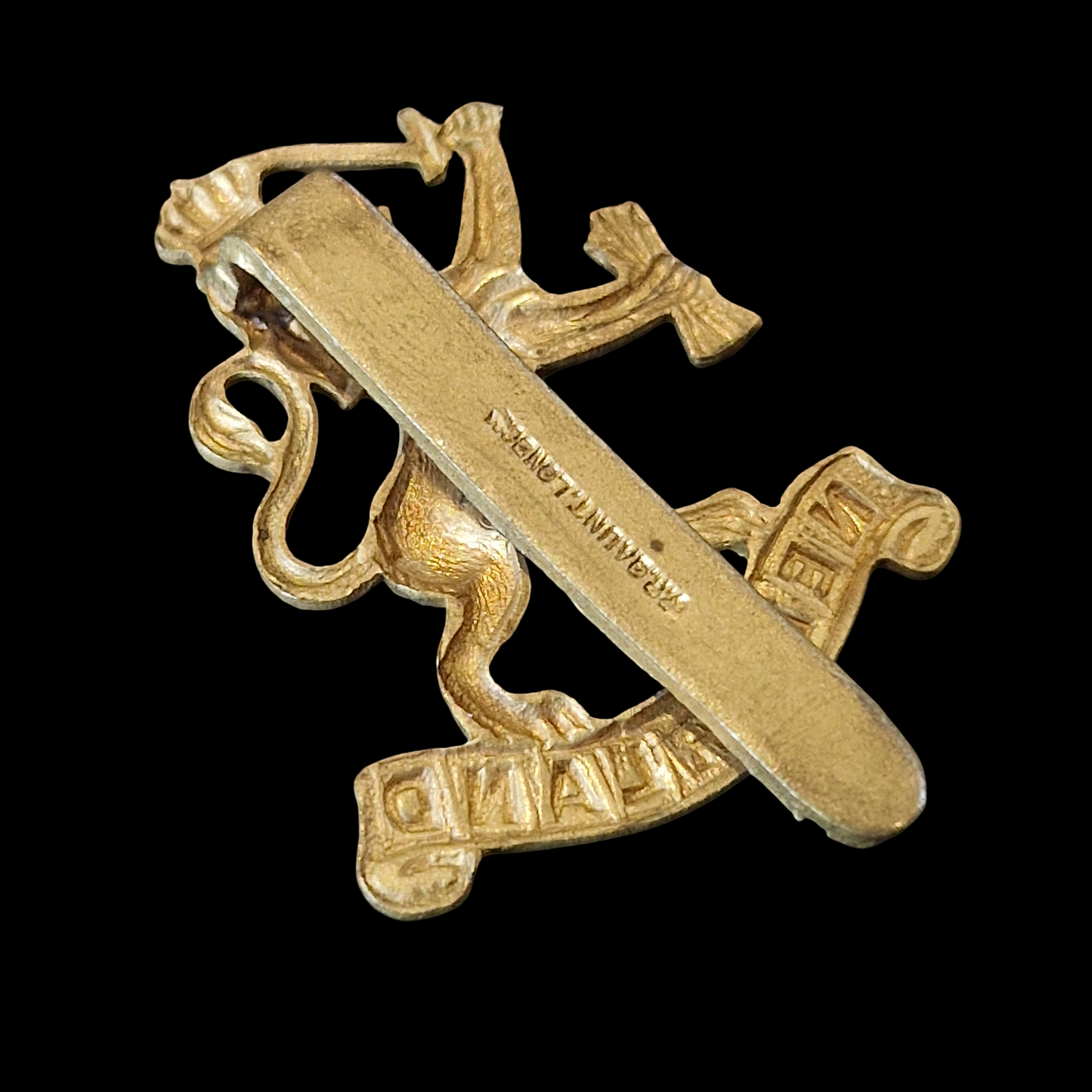 WW2 Netherlands Dutch Army in Exile Cap Badge – J.R. Gaunt London – Original