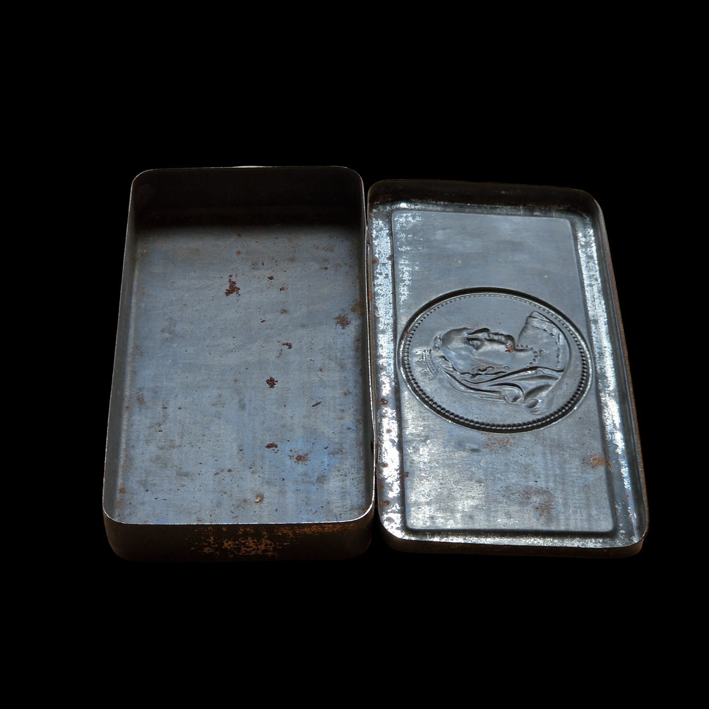 Boer War Queen Victoria 1900 Christmas Chocolate Tin – Original Gift to Troops in South Africa