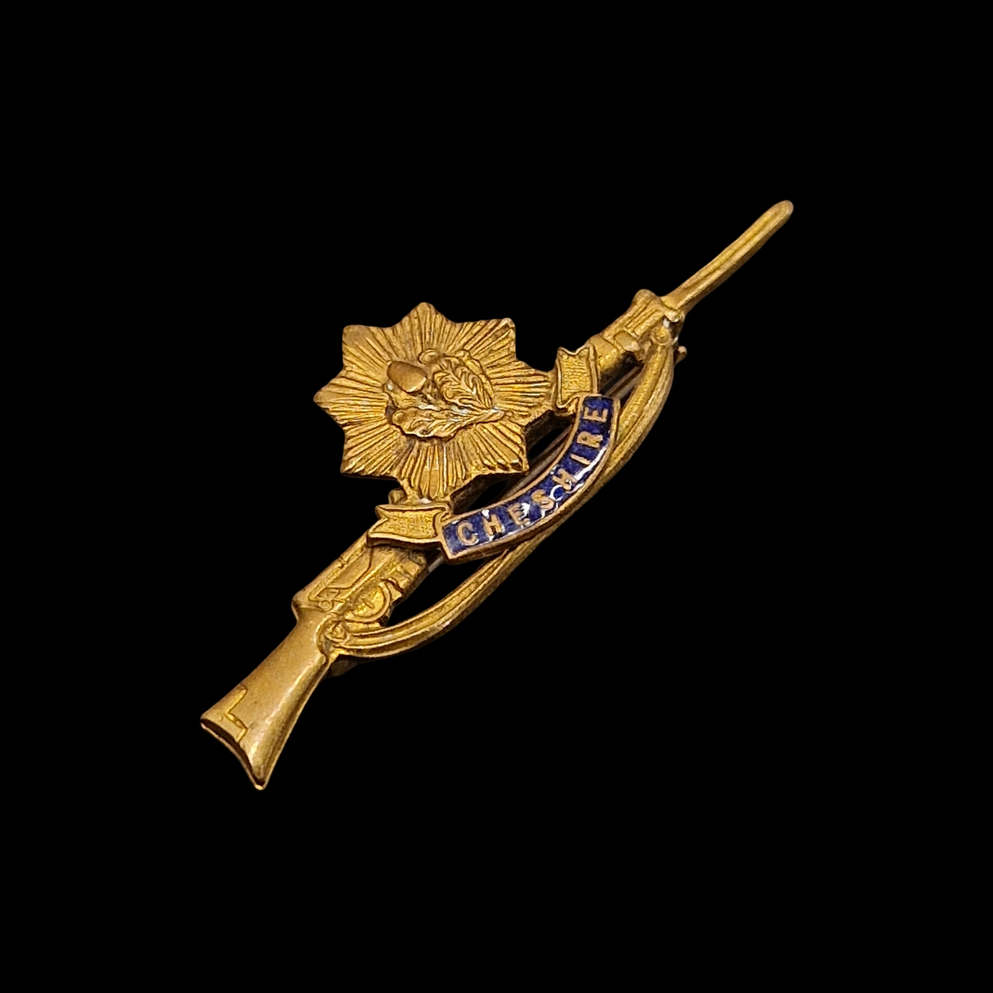 WW1 British Cheshire Regiment Sweetheart / Pin Badge