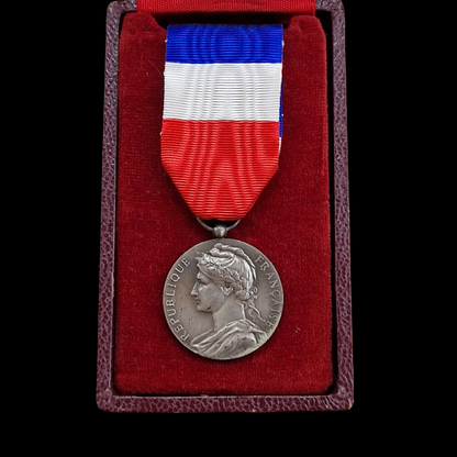 HONNEUR TRAVAIL 労働勲章　メダル　銀　フランス French Medal of Honour of Labour (Medaille D'Honneur du Travail