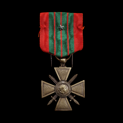 WW2 French Croix de Guerre France Medal, in Box