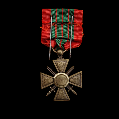 WW2 French Croix de Guerre France Medal, in Box