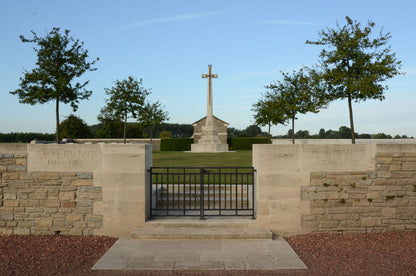 Queen's Royal West Surrey Regiment - Died of Wounds 1918 - WW1 Medal Trio & Memorial Plaque - From Godalming, Surrey