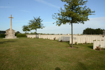 Queen's Royal West Surrey Regiment - Died of Wounds 1918 - WW1 Medal Trio & Memorial Plaque - From Godalming, Surrey